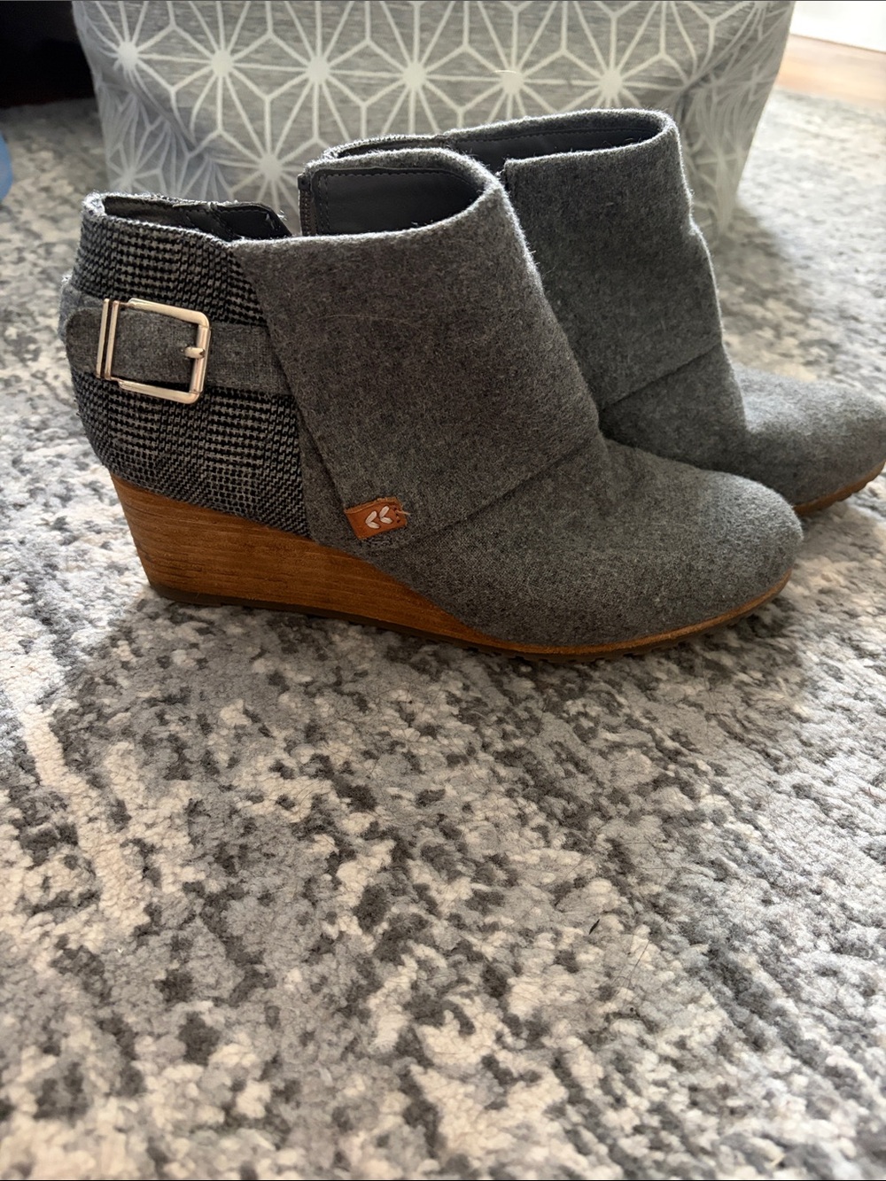Dr. Scholl's Gray Felt Wedge Ankle Boots with Wood-Tone Heel
